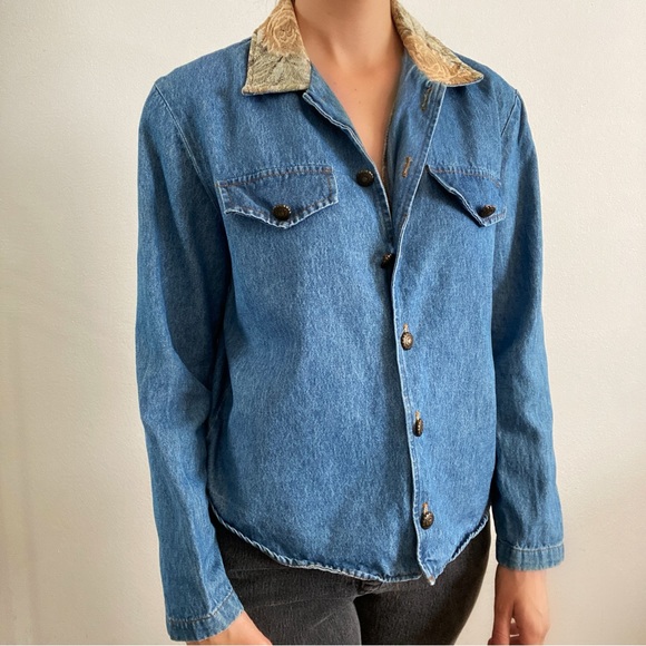 Vintage 80s Allison Che chambray collared floral tapestry button up blouse top - Picture 2 of 6